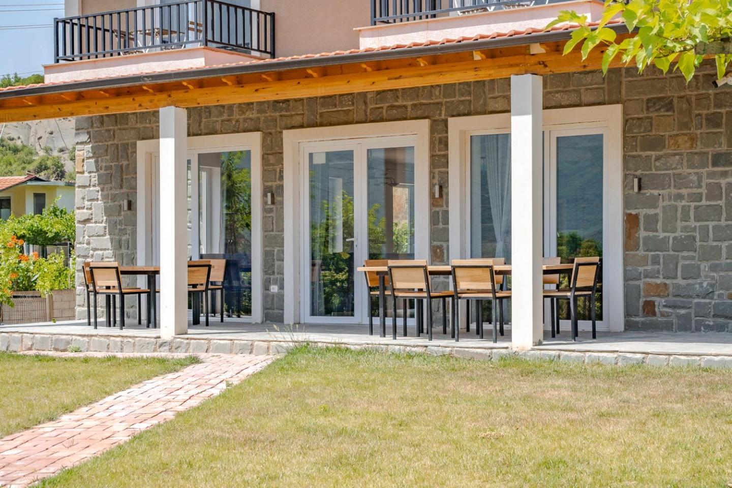 Villa Bujtina Lumo & Pool Përmet Exterior foto